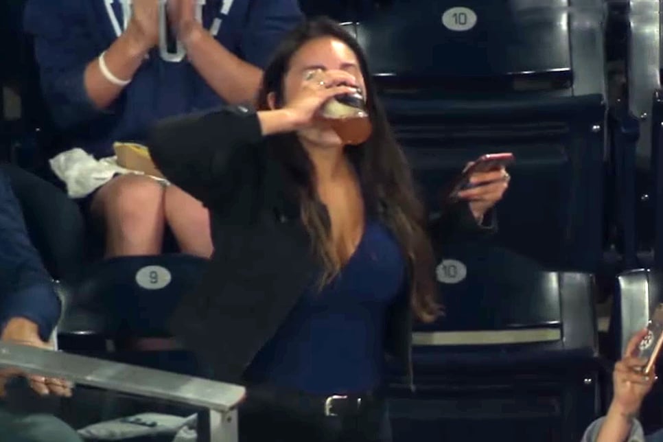 Missed Connection Padres fan who caught a foul ball in her beer and